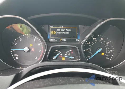 2018 Ford Focus Se z USA, uszkodzony, nr VIN 1FADP3F2XJL293368